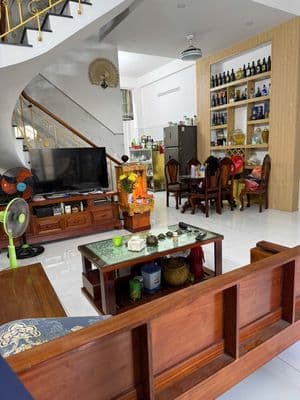 Nhà bán Tân Thới Nhất 1. DT: 6x15, đúc 2 lầu giá 7,6 tỷ