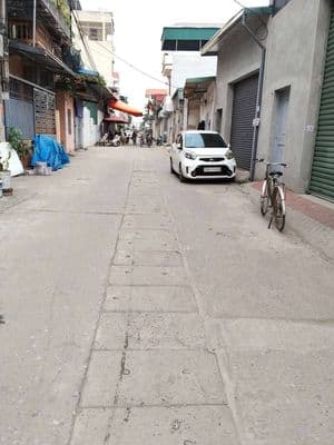 Cho thuê nhà đg ô tô tránh dt: 90m2- 6 p ngủ giá 9tr