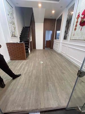 Mặt tiền đường hoa sữa 4 tầng nhà mới 25 triệu