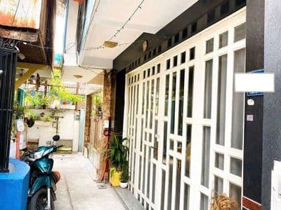 nhà nc full nội thất 6x6 tr lầu 1pn rộng 2vs CMT8 P10 Q3