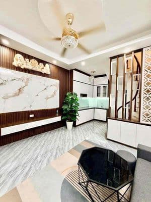 Gần phố Bạch Mai 25m2 x5T giá 4.5 tỷ sổ CC có TL ngõ ba gác thông tứ t