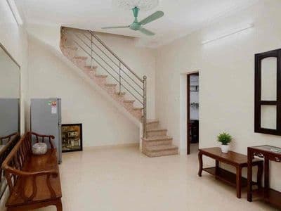Cho thuê nhà nguyên căn riêng biệt - ngõ phố thanh nhàn - ở ngay