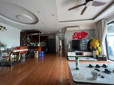 Bán CHCC Thành ủy Hà Nội 118m2, 3PN, 2WC, 7,2 tỷ TẶNG nội thất