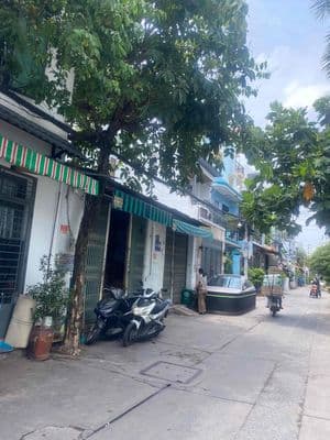 Nguyễn Thị Tú - Bình Tân: nhà 3 tầng, DT 4.7x12, giá 4. xtỷ