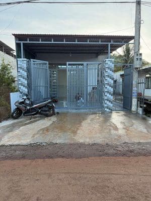 Cho thuê nhà mới xây 100% nguyên căn to rộng
