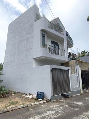 Nhà Đẹp Mới 3PN - Gần Vinhomes Quận 9