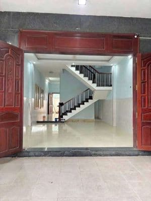 cho thuê nhà 5x25 - 1 lầu -2pn -2wc đường xe hoi tới nhà