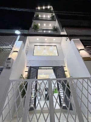 Nhà 5 tầng, PHẠM VĂN HAI, F3 TB. DT 3 6X10 ,FULL nội thất