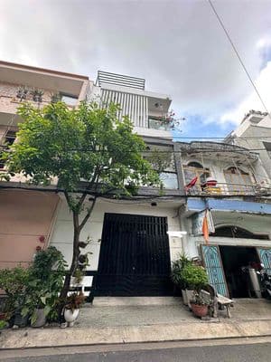 B.án nh.à,hxh,3 tầng, nhỉnh 10 tỷ, 4x10, gần N.T.Thập, Q7