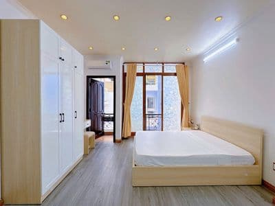 1 căn hộ nằm ngay trung tâm thành phố full nội thất siêu đẹp