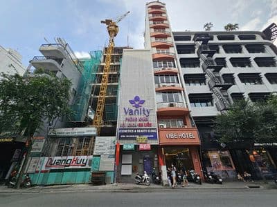 24 Hai Bà Trưng Ngay góc Mạc Thị Bưởi Ngang 6mx20 6 Tầng Thang Máy