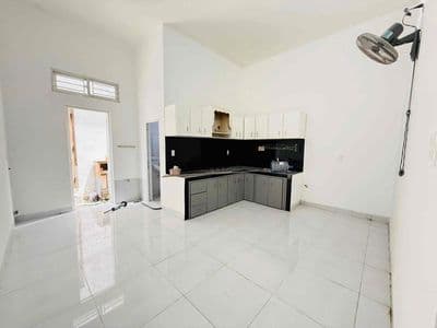 Cho Thuê Nhà Cấp4- 2 Phòng Ngủ - 2 wc -Đường 7m5 Khương Hữu Dụng