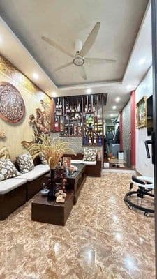 6 tỷ nhà Bạch Mai, 30m ra mặt phố, 5 tầng 3 ngủ full, SĐCC, ko QH