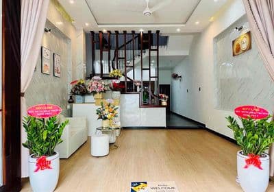 Cho thuê nhà 3 tầng kiệt ô tô Nguyễn Văn Thoại , Sơn Trà