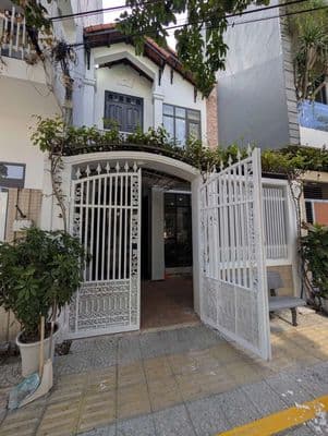 Cho thuê nhà 3 tầng đường tạ mỹ duật gần biển phạm văn đồng