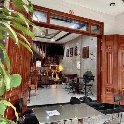 Nhà mặt tiền cần bán gấp