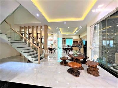 Villa phố cạnh trần não ngang 9m làm vp…giá 30 tr