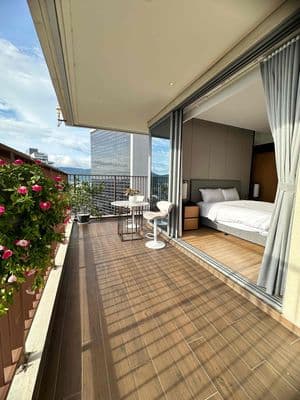 Luxury 1-bedroom apartment (94m²) with views of My Khe Beach