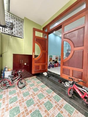 16.5tr/tháng - nhà đẹp 4pn 3wc - quốc lộ 13 - gần đường hiệp bình