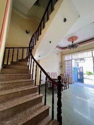 nhà mặt tiền số ngay Trần Não ra bờ sông 4 tầng 4pn giá 20 triệu