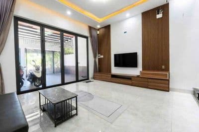 Nhà 3 tầng 3pn mặt tiền đường hoàng đình ái