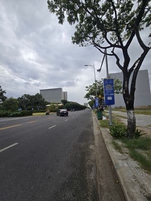Cho thuê 306m2 đất mặt tiền võ nguyên giáp đối diện ariyana