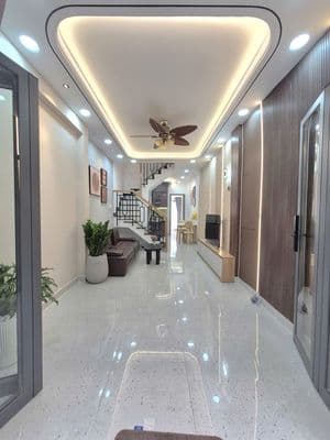 Giảm 400tr, Nhà Đẹp gần Phan Xích Long, 2 Tầng 3PN(có PN trệt) 40m2
