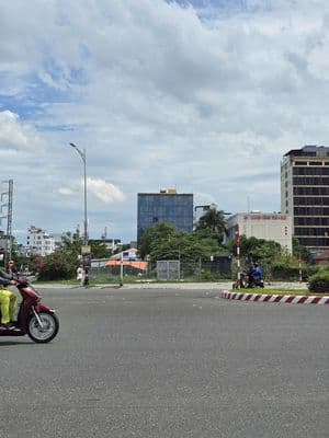Cho thuê đất lô góc phạm văn đông & chính hữu & nguyễn xuân khoát