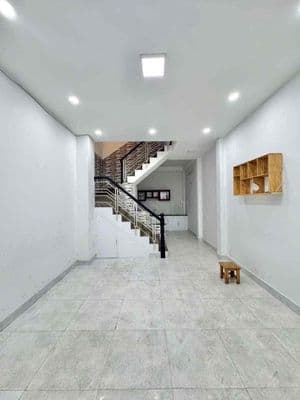 Nhà mới đẹp(4x10m) gò xoài 3tầng 4pn 3vs hẻm xe hơi
