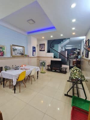 Nhà 4,6x21,5m, 4 tầng, hẻm Âu Dương Lân, P.2, Q.8