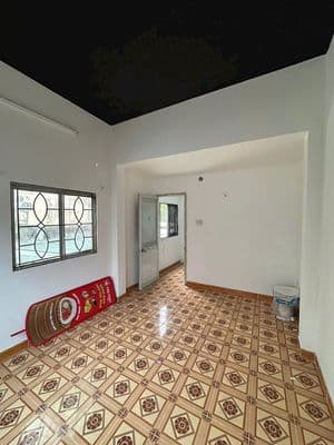 Cho Thuê Lầu 1 Mặt Tiền Hoàng Sa, Q1