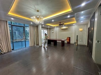 Cho thuê văn phòng Nguyễn Xiển, 50 m2/tầng, sàn thông, mặt tiền rộng