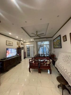 Nguyên căn Ngọc Thụy Lòn Biên Gara ô tô 3 tầng 90m2 4 ngủ 18 triệu