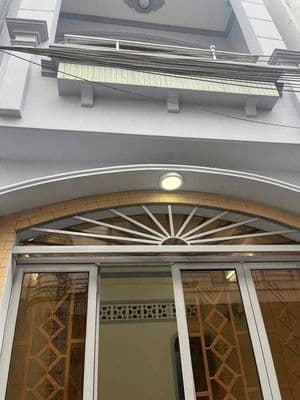 Cho thuê nhà 3pn nguyên duy cung p12 giá tốt