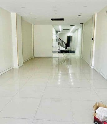 Cho thuê nhà 6 tầng mặt tiền Nguyễn Văn Linh , thang máy , dtsd 750m2