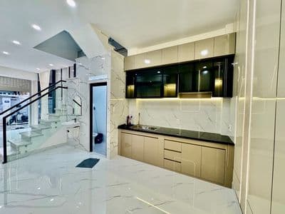 Chiều sâu 13m-hẻm xe tải 8m-4 tầng-4pn,5wc-sổ đẹp nở hậu-giá 5.6 ỷ tl)