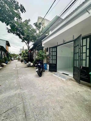 Nhà ngay chợ cầu đồng 2pn giá 6 triệu