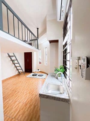 Duplex rộng thoáng 4 cửa sổ trời gác cao