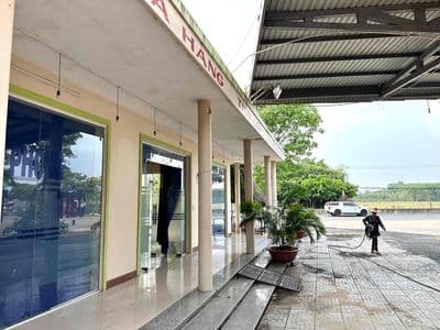 Cho thuê mặt bằng 7x30m2 nhà cấp 4