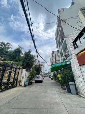 Nhà mới đẹp, gần Hẽm Xe Hơi, Câu Lạc Bộ Lan Anh