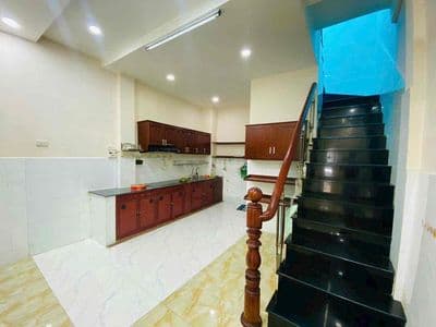 Mặt tiền kinh doanh 4x22m 1lầu 4pn 2wc trần bá giao