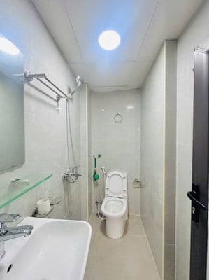 Cho thuê nhà khu Ba Đình, Văn Cao 5tr2