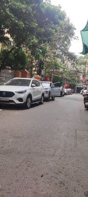 Bán nhà Hoàng Quốc Việt, Cầu Giấy, 72m2, Gara, Ô tô tránh
