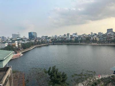 Nhà mặt tiền 51m x 7 tầng, Đống Đa, view hồ, vừa ở vừa cho thuê