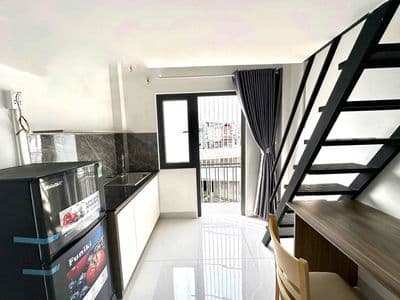 Cho thuê duplex ban công 25m2 ngay tô hiến thành quận 10