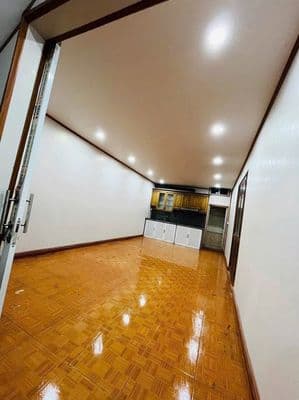 Cho thuê nhà nguyên căn Phố Trạm, 50m2, vừa ở vừa kinh doanh