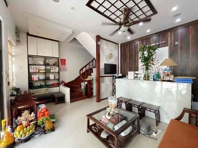 Bán nhà Bồ Đề, 4 tầng, ô tô tránh, mặt tiền kinh doanh