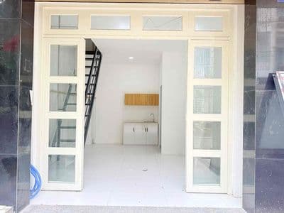 NHÀ NGUYÊN CĂN Kiot 1 trệt 1 lầu GIÁ RẺ ngay QL22 gần Đại học HUFLIT
