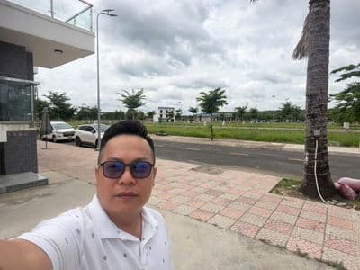 Bán nhà thô 1 trệt 2 lầu 5x13m, Bình Dương, 2.6 Tỷ