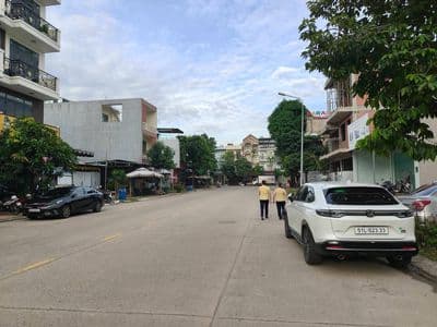 Bán đất nền D1 The Mail Vincom Dĩ An, 100m2, full thổ cư